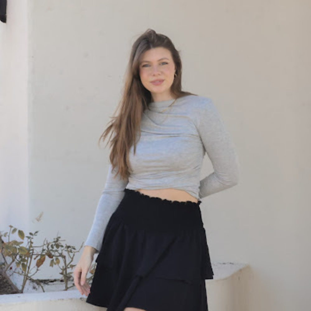Meet your Posher, Mia